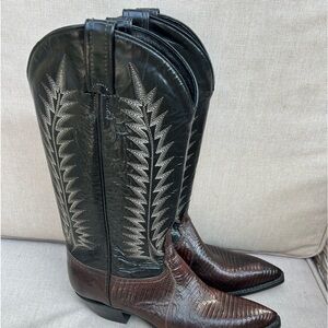 Ladies Tony Lama new no tags size 8